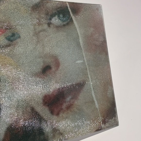 Artistic Icon cutting board - Picture 6 of 8